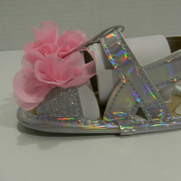 Laura Ashley Infant Sandals Baby Crib Shoes Pink Silver NWT Size 2 (3-9 mos) - Picture 4 of 6